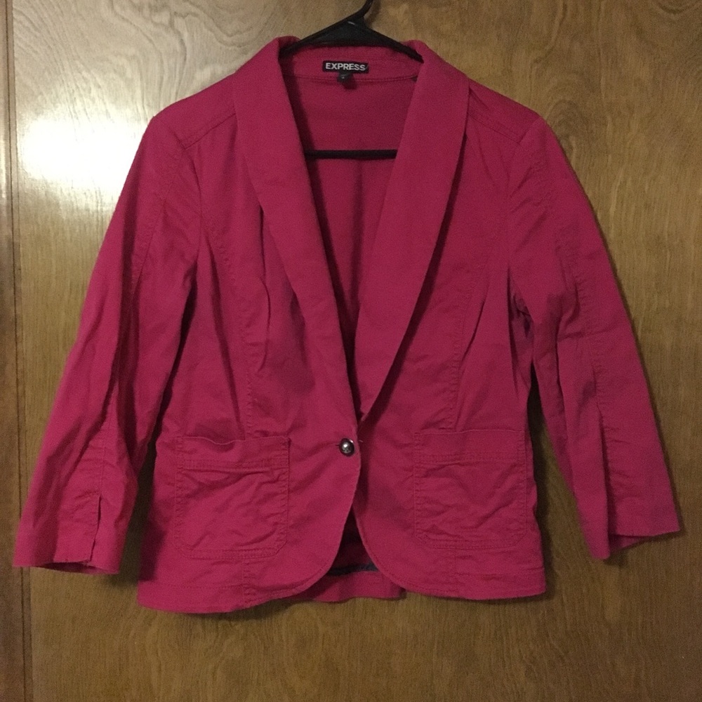 Red 3/4 sleeve blazer
